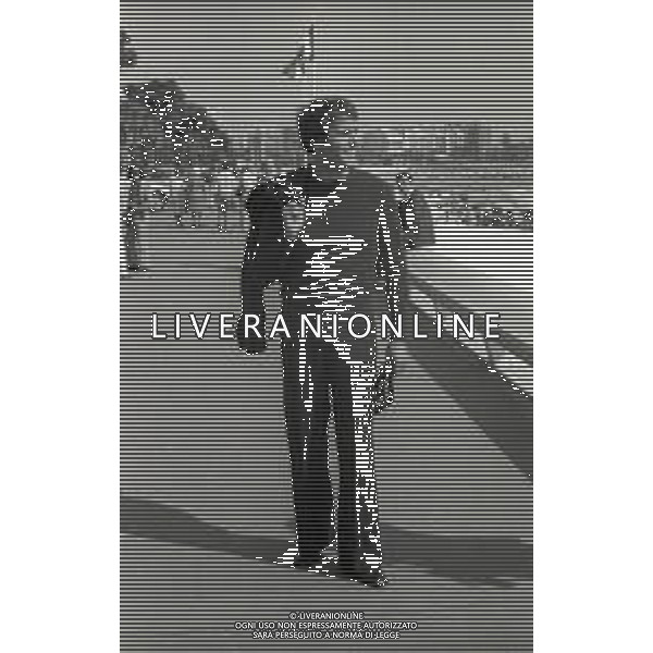 RETROSPETTIVA GIULIANO GEMMA ATTORE NELLA FOTO GIULIANO GEMMA AL FESTIVAL DI CANNES NELL\'ANNO 1974 AG ALDO LIVERANI SAS 