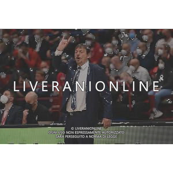 ¬© TVRG Ergin Ataman allenatore Anadolu Efes Istanbul AX Armani Exchange Milano vs Anadolu Efes Istanbul Turkish Airlines EuroLeague gara 2 quarti di finale playoff Assago (MI) 21-04-2022 Mediolanum Forum foto Roberto Garavaglia/ag. Aldo Liverani sas/AGENZIA ALDO LIVERANI SAS