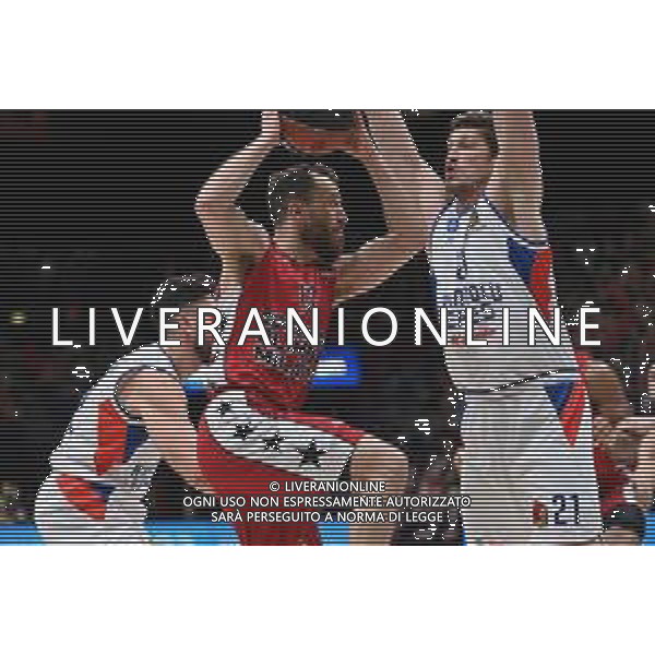 ¬© TVRG Sergio Rodriguez (Olimpia Milano) e sulla DX Tibor Pleiss (Anadolu Efes Istanbul) AX Armani Exchange Milano vs Anadolu Efes Istanbul Turkish Airlines EuroLeague gara 2 quarti di finale playoff Assago (MI) 21-04-2022 Mediolanum Forum foto Roberto Garavaglia/ag. Aldo Liverani sas/AGENZIA ALDO LIVERANI SAS