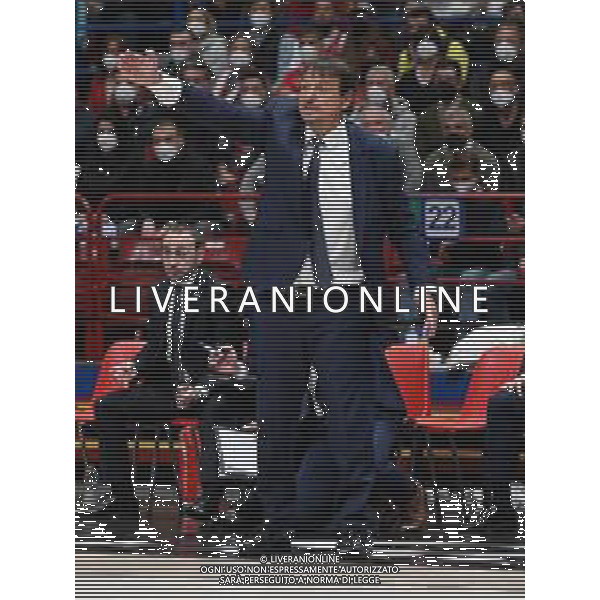 ¬© TVRG Ergin Ataman allenatore Anadolu Efes Istanbul AX Armani Exchange Milano vs Anadolu Efes Istanbul Turkish Airlines EuroLeague gara 2 quarti di finale playoff Assago (MI) 21-04-2022 Mediolanum Forum foto Roberto Garavaglia/ag. Aldo Liverani sas/AGENZIA ALDO LIVERANI SAS