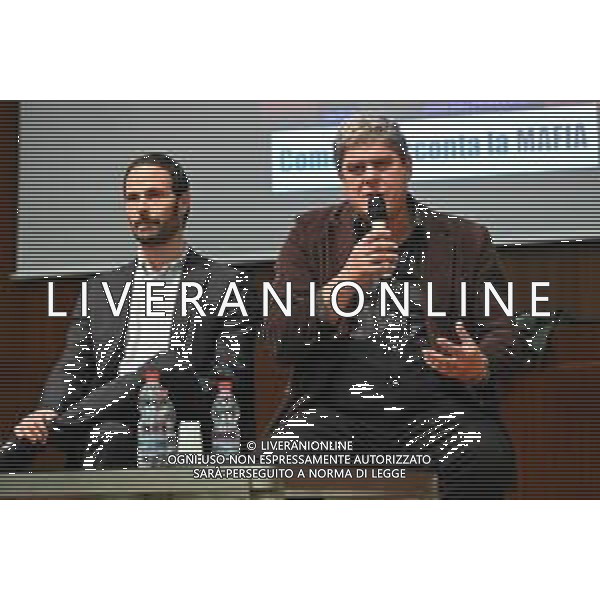 © TVRG Come si combatte la mafia nella foto Fulvio Benelli SX e Cristiano Barbarossa DX autori del libro Crimine Infinito Milano 22-04-2022 Presso l\'auditorium Gaber di Palazzo Pirelli si e\' svolta l\'iniziativa dal titolo Come si combatte la mafia foto Roberto Garavaglia/ag. Aldo Liverani sas