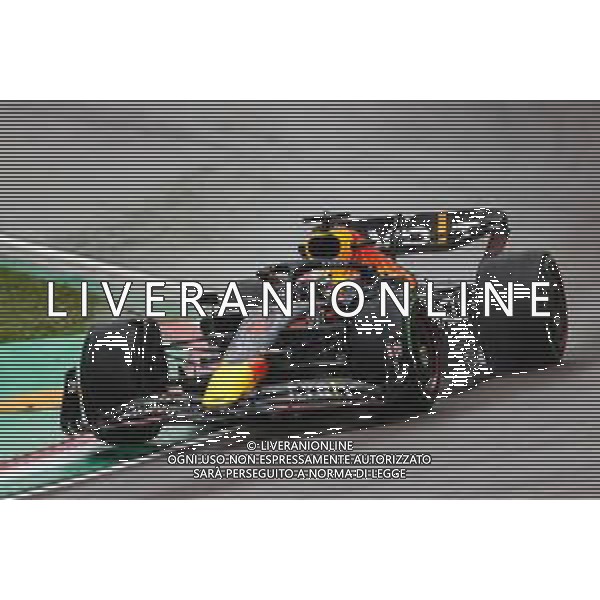 Max Verstappen (NLD), Red Bull Racing 22.04.2022. Formula 1 World Championship, Rd 4, Emilia Romagna Grand Prix, Imola, Italy, Qualifying Day. - www.xpbimages.com, EMail: requests@xpbimages.com ¬© Copyright: Charniaux / XPB Images/AGENZIA ALDO LIVERANI SAS - ITALY ONLY EDITORIAL USE ONLY