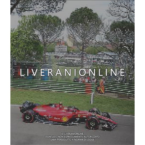 IMOLA 23-04-2022 GRAN PREMIO ROLEX GP DEL MADE IN ITALY E DELL\'EMILIA ROMAGNA NELLA FOTO CARLOS SAINZ ALLA VARIANTE ALTA CURVA GRESINI DELL\'AUTODROMO "ENZO E DINO FERRARI" DI IMOLA CON LO SFONDO DELLA CITTA\' DI IMOLA ©SANNA/AG ALDO LIVERANI SAS