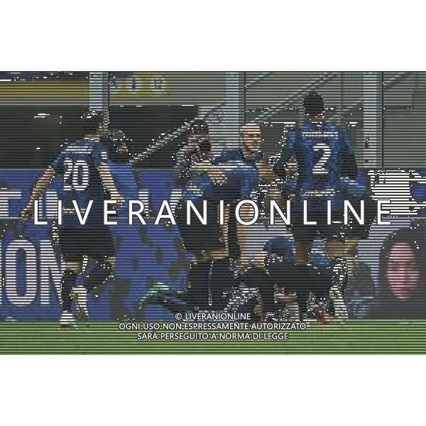 esultanza Inter dopo il gol del 2 a 0 Marcelo Brozovic Inter vs Roma Campionato Serie A TIM - 34a giornata Milano 23-04-2022 Stadio Giuseppe Meazza - San Siro foto Roberto Garavaglia/ag. Aldo Liverani sas/AG ALDO LIVERANI SAS/AG ALDO LIVERANI SAS