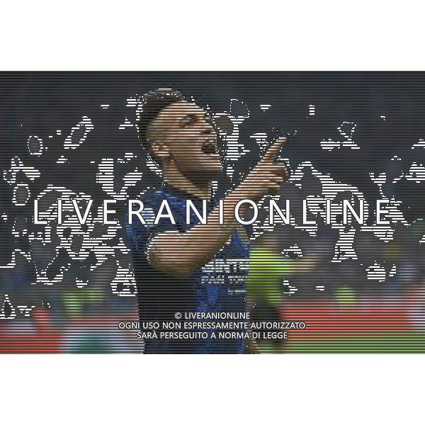 Lautaro Martinez (Inter) esulta dopo il gol del 3 a 0 Inter vs Roma Campionato Serie A TIM - 34a giornata Milano 23-04-2022 Stadio Giuseppe Meazza - San Siro foto Roberto Garavaglia/ag. Aldo Liverani sas/AG ALDO LIVERANI SAS