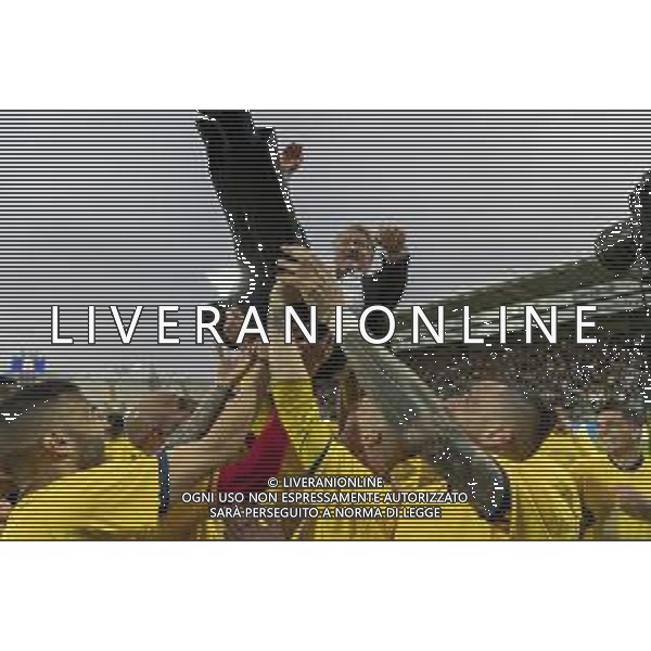 Foto Alessandro Castaldi/AGENZIA ALDO LIVERANI SAS Modena Vs Pontedera - Serie C Lega Pro 2021/2022 - 23/04/22 Modena, - Stadio Alberto Braglia - Italia - Nella foto: festeggiamenti del Modena finito la partita - Promozione serie B - attilio tesser ©ACastaldi/AG ALDO LIVERANI SAS