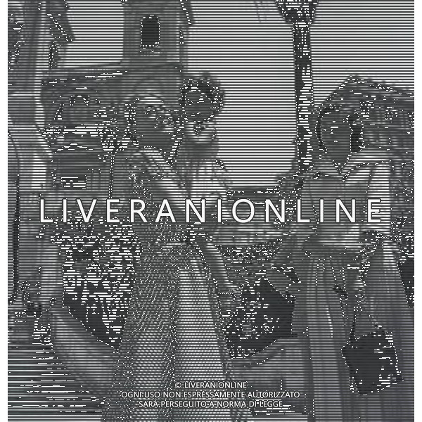 RETROSPETTIVA JOAN CRAWFORD ATTRICE NELLA FOTO JOAN CRAWFORD A ROMA NELL\'ANNO 1952 AG ALDO LIVERANI SAS