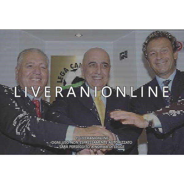 MILANO 14-10-05 VIA ROSELLINI 4 ASSEMBLEA STRAORDINARIA SERIE B E ASSEMBLEA GENERALE STRAORDINARIA LEGA CALCIO NELLA FOTO: MATARRESE - CELLINO - GALLIANI PH: CAPRA/LIVERANI