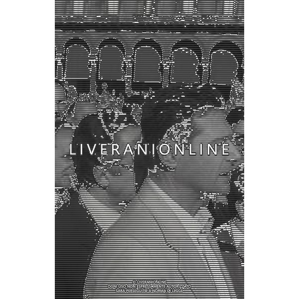 RETROSPETTIVA LUCIANO LAMA POLITICO NELL FOTO LUCIANO LAMA A MILANO IN UN COMIZIO IN PIAZZA DUOMO ALLA PRESENZA DEL SINDACO DI MILANO CARLO TOGNOLI NELL\'ANNO 1980 AG ALDO LIVERANI SAS  