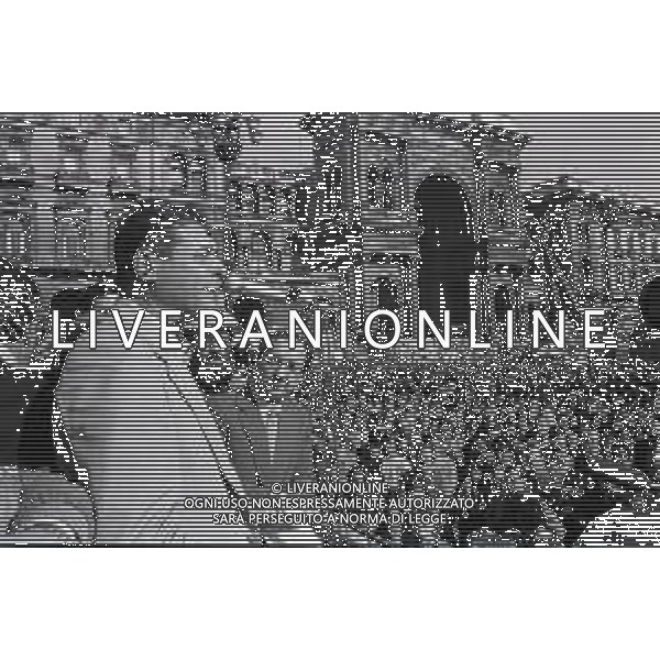 RETROSPETTIVA LUCIANO LAMA POLITICO NELL FOTO LUCIANO LAMA A MILANO IN UN COMIZIO IN PIAZZA DUOMO ALLA PRESENZA DEL SINDACO DI MILANO CARLO TOGNOLI NELL\'ANNO 1980 AG ALDO LIVERANI SAS  
