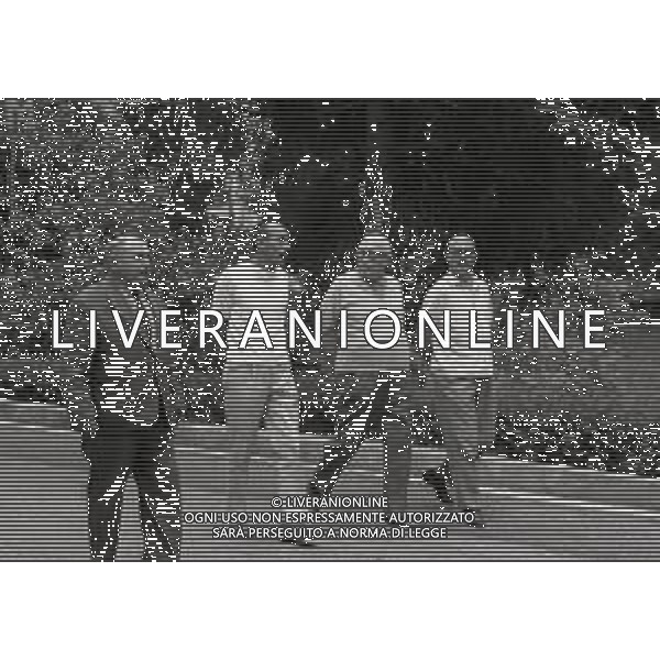 RETROSPETTIVA PIETRO NENNI POLITICO NELLA FOTO NENNI PIETRO A LURISIA IN VACANZA IL 12-08-1964 GIOCA A BOCCE AG ALDO LIVERANI SAS