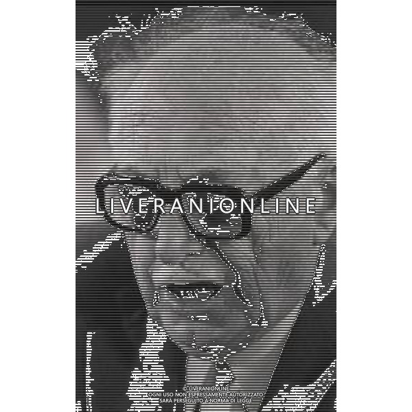 RETROSPETTIVA PIETRO NENNI POLITICO NELLA FOTO NENNI PIETRO A ROMA NELL\'ANNO 1976 AL CONGRESSO DEL PARTITO SOCIALISTA ITALIANO AG ALDO LIVERANI SAS 