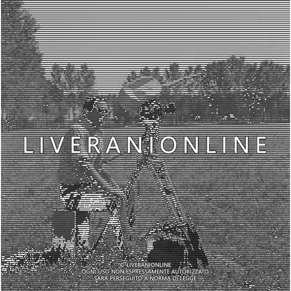 RETROSPETTIVA PIER PAOLO PASOLINI REGISTA NELLA FOTO SUL SET DURANTE LE RIPRESE DEL FILM \'EDIPO RE\', A LODI-MILANO NEL 1967 ©Archivio Giovanni Liverani/AG ALDO LIVERANI SAS