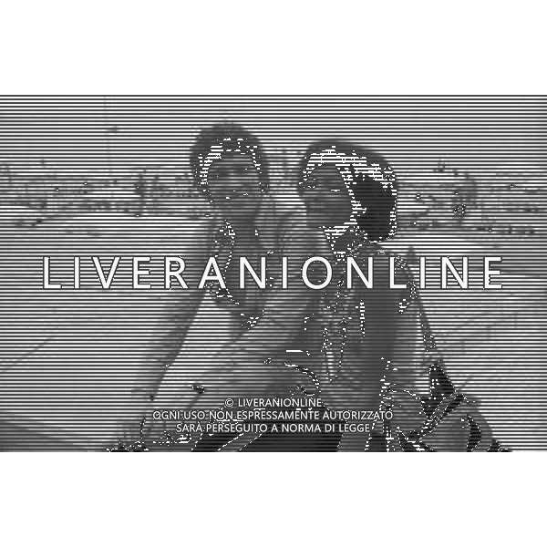 RETROSPETTIVA NINETTO DAVOLI ATTORE NELLA FOTO CON L\'ATTRICE INES PELLEGRINI AL FESTIVAL DI CANNES NEL 1974 ©Archivio Giovanni Liverani/AG ALDO LIVERANI SAS