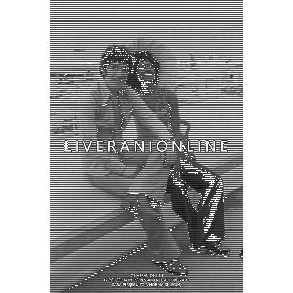 RETROSPETTIVA NINETTO DAVOLI ATTORE NELLA FOTO CON L\'ATTRICE INES PELLEGRINI AL FESTIVAL DI CANNES NEL 1974 ©Archivio Giovanni Liverani/AG ALDO LIVERANI SAS