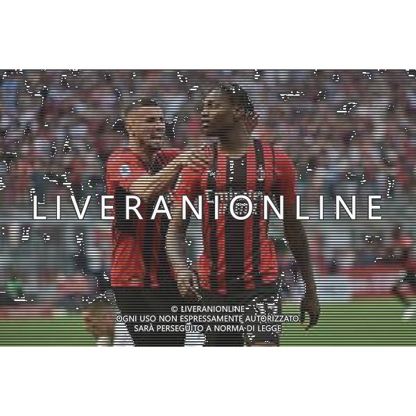 Rafael Leao (Milan) e Rade Krunic (Milan) esultano dopo il gol dell\'1 a 0 Milan vs Fiorentina Milano 01-05-2022 Stadio Giuseppe Meazza - San Siro Campionato Serie A TIM - 35a giornata foto Roberto Garavaglia/ag. Aldo Liverani sas/AGENZIA ALDO LIVERANI SAS