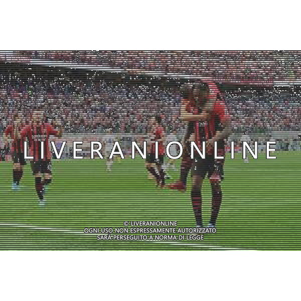 esultanza Milan dopo il gol dell\'1 a 0 Rafael Leao Milan vs Fiorentina Milano 01-05-2022 Stadio Giuseppe Meazza - San Siro Campionato Serie A TIM - 35a giornata foto Roberto Garavaglia/ag. Aldo Liverani sas/AGENZIA ALDO LIVERANI SAS