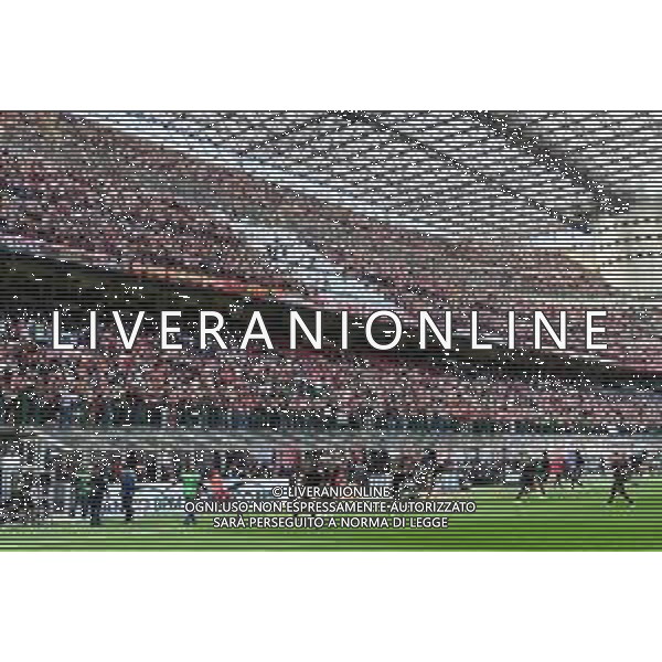 lo stadio pieno con la capienza al cento per cento - tifosi sugli spalti Milan vs Fiorentina Milano 01-05-2022 Stadio Giuseppe Meazza - San Siro Campionato Serie A TIM - 35a giornata foto Roberto Garavaglia/ag. Aldo Liverani sas/AGENZIA ALDO LIVERANI SAS