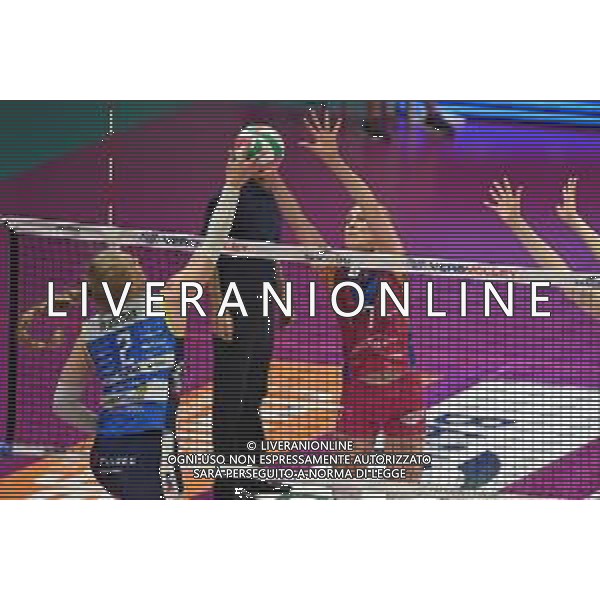 ¬© TVRG Kathryn Rose Plummer (Imoco Volley Conegliano) SX e Lise Van Hecke (Vero Volley Monza) DX Vero Volley Monza vs Prosecco DOC Imoco Volley Conegliano Monza 03-05-2022 Arena di Monza campionato femminile Serie A1 gara 2 finale playoff scudetto foto Roberto Garavaglia/ag. Aldo Liverani sas/AGENZIA ALDO LIVERANI SAS