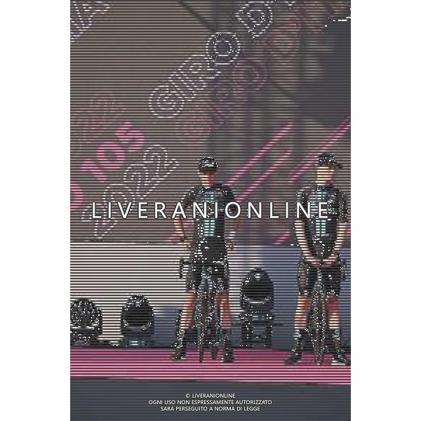 04-05-2022 Presentazione Squadre Giro D\'italia 2022; 2022, Dsm; Bardet, Romain; Budapest; ©SIROTTI/AGENZIA ALDO LIVERANI SAS