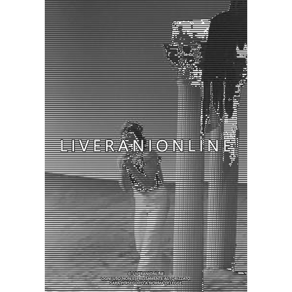 RETROSPETTIVA MONICA GUERRITORE ATTRICE DI CINEMA E TEATRO NELLA FOTO CON MASSIMO RANIERI NELLA COMMEDIA TEATRALE \'La dodicesima notte ... o quel che volete\' A MILANO NEL 1979 ©Archivio Giovanni Liverani/AGENZIA ALDO LIVERANI SAS