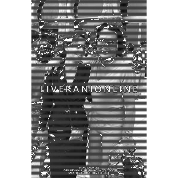 RETROSPETTIVA MONICA GUERRITORE ATTRICE DI CINEMA E TEATRO NELLA FOTO CON LA MADRE GIUSEPPINA PENTIMALLI AL FESTIVAL DI VENEZIA NEL 1981 ©Archivio Giovanni Liverani/AGENZIA ALDO LIVERANI SAS