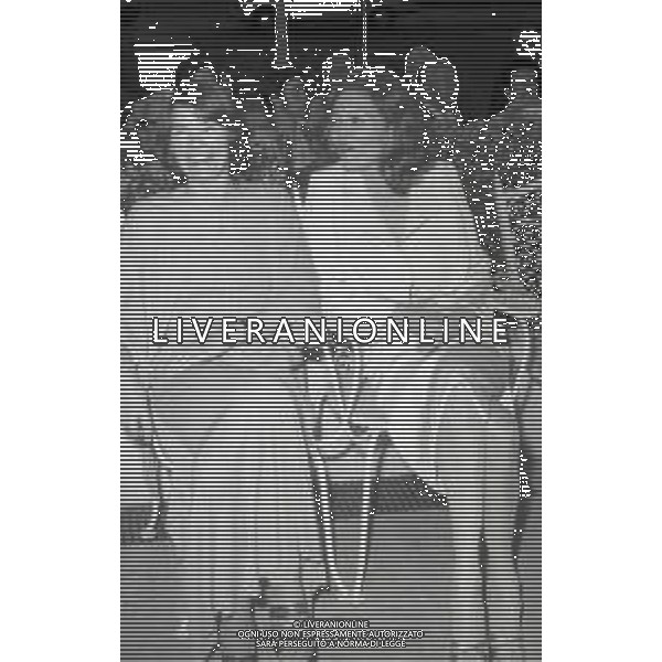 RETROSPETTIVA GLENDA JACKSON ATTRICE  NELLA FOTO GLENDA JACKSON CON FAYE DUNAWAY A CANNES IL 20-05-1976  AG ALDO LIVERANI SAS