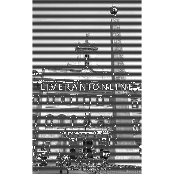 ROMA 1993 - PALAZZO MONTECITORIO SU PIAZZA MONTE CITORIO SEDE DELLA CAMERA DEI DEPUTATI E DEL PARLAMENTO ITALIANO NELLA FOTO L\'OBELISCO ©Archivio Giovanni Liverani/AGENZIA ALDO LIVERANI SAS