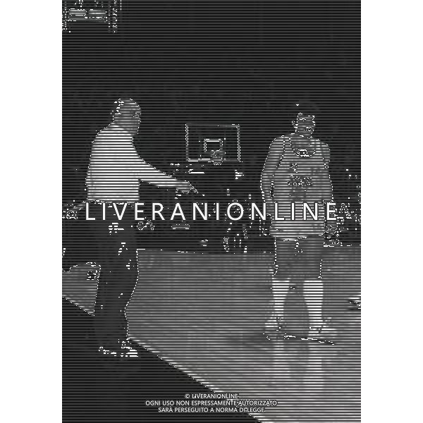 1984-1985 BOLOGNA-CAMPIONATO DI BASKET SERIE A1 GRANAROLO FELSINEA BOLOGNA-CUCINE BERLONI TORINO NELLA FOTO GIUSEPPE GUERRIERI ALLENATORE BERLONI BASKET E ROMEO SACCHETTI AG ALDO LIVERANI SAS