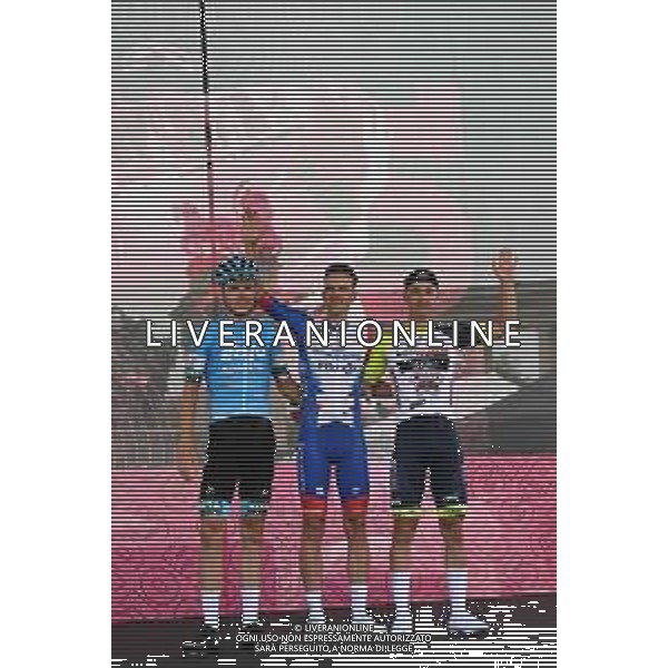 06-05-2022 Giro D\'italia; Tappa 01 Budapest - Visegrad; 2022, Eolo - Kometa; 2022, Groupama - Fdj; 2022, Intermarche - Wanty Gobert; Fetter, Erik; Valter, Attila; Peak, Barnabas; Budapest; ©SIROTTI/AGENZIA ALDO LIVERANI SAS
