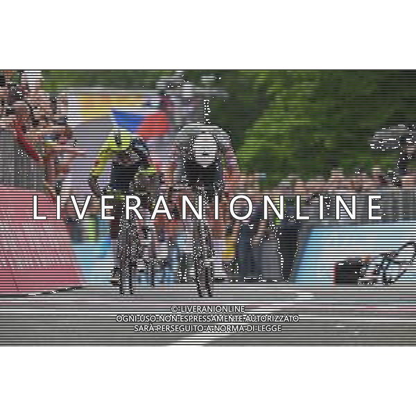 06-05-2022 Giro D\'italia; Tappa 01 Budapest - Visegrad; 2022, Alpecin - Fenix; 2022, Intermarche - Wanty Gobert; 2022, Lotto - Soudal; Van Der Poel, Mathieu; Gyrmai Hailu, Biniam; Ewan, Caleb; Visegrad; ©SIROTTI/AGENZIA ALDO LIVERANI SAS