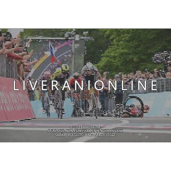 06-05-2022 Giro D\'italia; Tappa 01 Budapest - Visegrad; 2022, Alpecin - Fenix; 2022, Intermarche - Wanty Gobert; 2022, Lotto - Soudal; Van Der Poel, Mathieu; Gyrmai Hailu, Biniam; Ewan, Caleb; Visegrad; ©SIROTTI/AGENZIA ALDO LIVERANI SAS