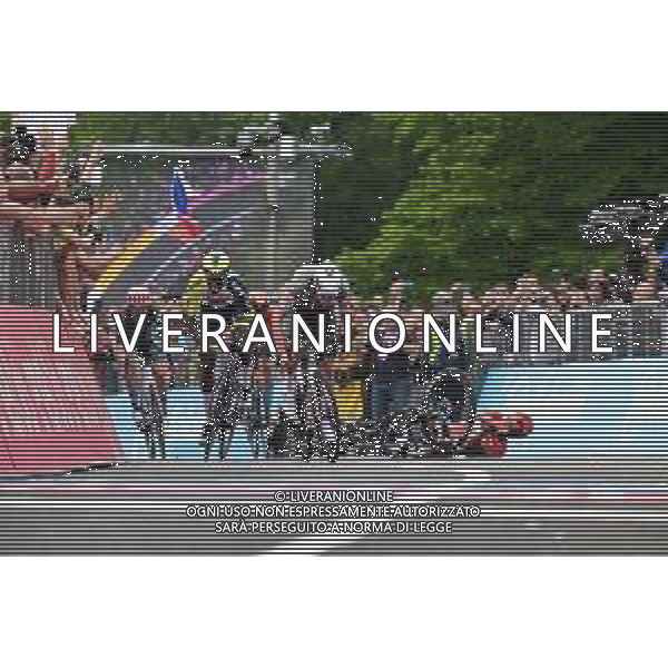 06-05-2022 Giro D\'italia; Tappa 01 Budapest - Visegrad; 2022, Alpecin - Fenix; 2022, Intermarche - Wanty Gobert; 2022, Lotto - Soudal; Van Der Poel, Mathieu; Gyrmai Hailu, Biniam; Ewan, Caleb; Visegrad; ©SIROTTI/AGENZIA ALDO LIVERANI SAS