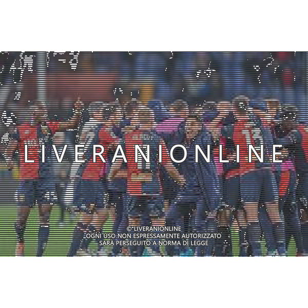 Danilo Vigo/LMedia - Genoa CFC vs Juventus FC - italian soccer Serie A match 2021/2022 May 06 2022 - Luigi Ferraris stadium Genova, Italy Genoa CFC vs Juventus FC Photo showing: Team Geno celebrates after scoring a goal 2-1 @Danilo Vigo/LiveMedia AG ALDO LIVERANI SAS