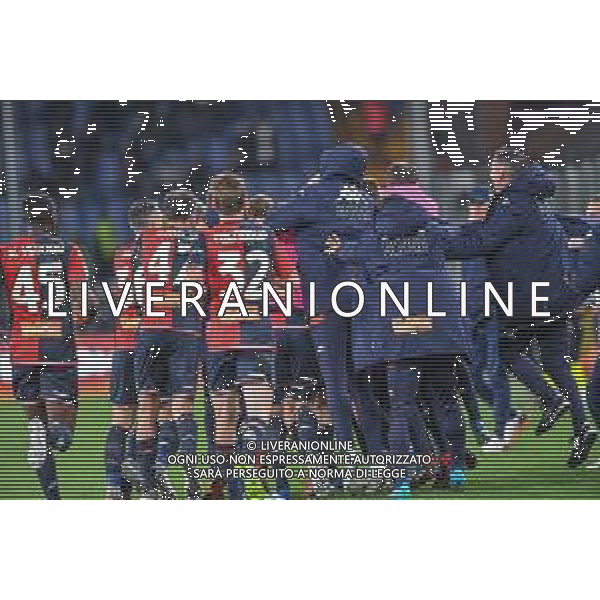 Danilo Vigo/LMedia - Genoa CFC vs Juventus FC - italian soccer Serie A match 2021/2022 May 06 2022 - Luigi Ferraris stadium Genova, Italy Genoa CFC vs Juventus FC Photo showing: Team Geno celebrates after scoring a goal 2-1 @Danilo Vigo/LiveMedia AG ALDO LIVERANI SAS