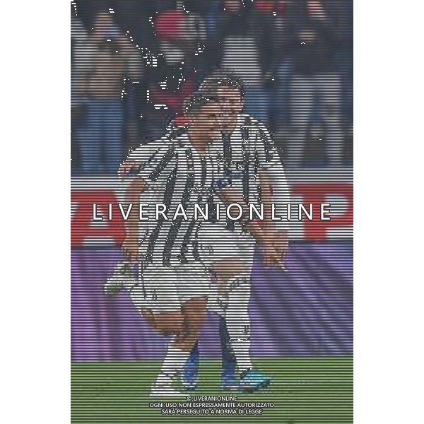 Danilo Vigo/LMedia - Genoa CFC vs Juventus FC - italian soccer Serie A match 2021/2022 May 06 2022 - Luigi Ferraris stadium Genova, Italy Genoa CFC vs Juventus FC Photo showing: Paulo Exequiel Dybala and Dusan Vlahovic (Juventus) celebrates after scoring a goal 0-1 @Danilo Vigo/LiveMedia AG ALDO LIVERANI SAS