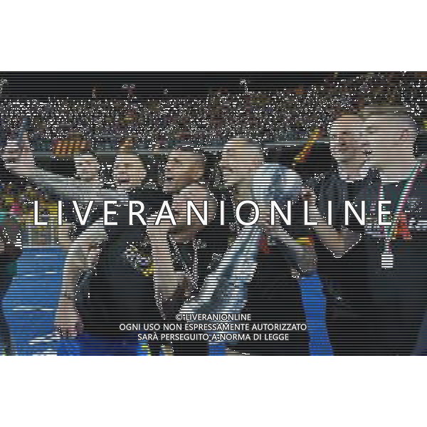 Emmanuele Mastrodonato/LMedia - US Lecce vs Pordenone Calcio - Italian soccer Serie B match 2021/2022 May 06 2022 - Stadio Via del Mare Lecce, Italy US Lecce vs Pordenone Calcio Photo showing: US Lecce celebrates for the championship victory @Emmanuele Mastrodonato/LiveMedia AG ALDO LIVERANI SAS