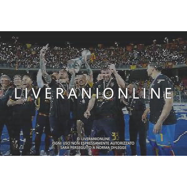 Emmanuele Mastrodonato/LMedia - US Lecce vs Pordenone Calcio - Italian soccer Serie B match 2021/2022 May 06 2022 - Stadio Via del Mare Lecce, Italy US Lecce vs Pordenone Calcio Photo showing: US Lecce celebrates for the championship victory @Emmanuele Mastrodonato/LiveMedia AG ALDO LIVERANI SAS