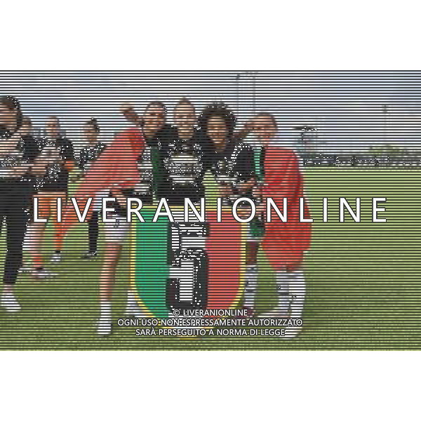 Vinovo (To) 07.05.2022 Juventus Training Center ©Manuela Viganti/Agenzia Aldo Liverani Festa Juventus Woman vittoria Campionato Calcio Serie A Nella foto: agnese bonfantini, andrea staskova, sara gama e valentina cernoia festeggiano la vittoria dello scudetto ©TV Viganti / AGENZIA ALDO LIVERANI SAS