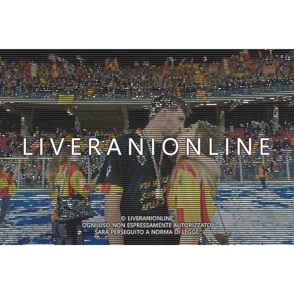 Emmanuele Mastrodonato/LMedia - US Lecce vs Pordenone Calcio - Italian soccer Serie B match 2021/2022 May 06 2022 - Stadio Via del Mare Lecce, Italy US Lecce vs Pordenone Calcio Photo showing: Arturo Calabresi (US Lecce) celebrates for the championship victory @Emmanuele Mastrodonato/LiveMedia AG ALDO LIVERANI SAS