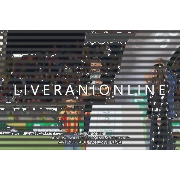 Emmanuele Mastrodonato/LMedia - US Lecce vs Pordenone Calcio - Italian soccer Serie B match 2021/2022 May 06 2022 - Stadio Via del Mare Lecce, Italy US Lecce vs Pordenone Calcio Photo showing: Massimo Coda (US Lecce) with premio Pablito cup @Emmanuele Mastrodonato/LiveMedia AG ALDO LIVERANI SAS