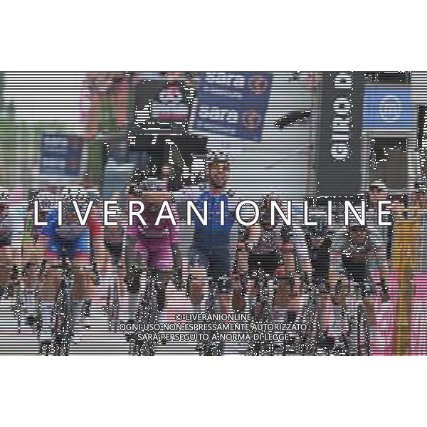 08-05-2022 Giro D\'italia; Tappa 03 Kaposvar - Balatonfured; 2022, Quick Step - Alpha Vinyl; 2022, Intermarche - Wanty Gobert; 2022, Groupama - Fdj; 2022, Uae Emirates; 2022, Alpecin - Fenix; Cavendish, Mark; Gyrmai Hailu, Biniam; Demare, Arnaud; Gaviria Rendon, Fernando; Mareczko, Jakub; Balatonfured; ©SIROTTI/AGENZIA ALDO LIVERANI SAS