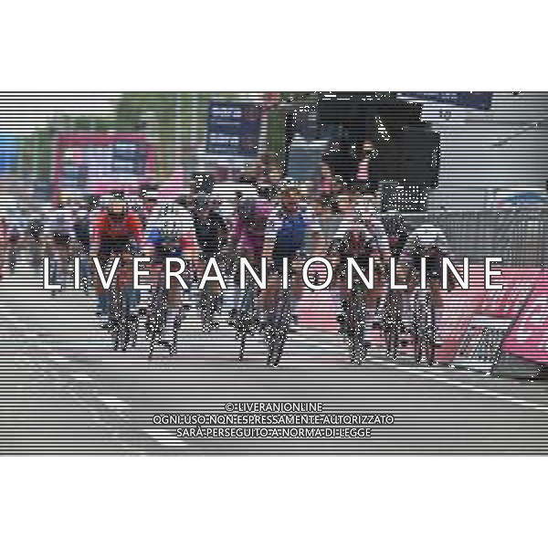 08-05-2022 Giro D\'italia; Tappa 03 Kaposvar - Balatonfured; 2022, Quick Step - Alpha Vinyl; 2022, Groupama - Fdj; 2022, Uae Emirates; 2022, Alpecin - Fenix; Cavendish, Mark; Demare, Arnaud; Gaviria Rendon, Fernando; Mareczko, Jakub; Balatonfured; ©SIROTTI/AGENZIA ALDO LIVERANI SAS