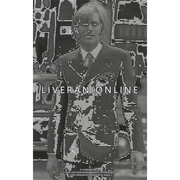 RETROSPETTIVA NINO FERRER PSEUDONIMO AGOSTINO ARTURO MARIA FERRARI CANTAUTORE ANTROPOLOGO E ETNOLOGO NELLA FOTO NINO FERRER A ROMA NELL\'ANNO 1968 AG ALDO LIVERANI SAS