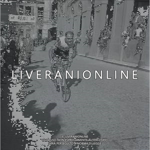 1955-1956 GIRO D\'ITALIA NELLA FOTO CORRIDORI AL GIRO D\'ITALIA AG ALDO LIVERANI SAS