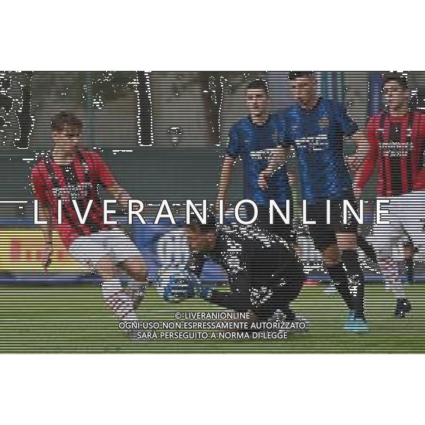 ¬© TVRG Nikolaos Botis (Inter) anticipa Christian Foglio (Milan) Inter vs Milan Milano 09-05-2022 Suning Young Development Centre in memoria di Giacinto Facchetti Campionato Primavera 1 TIMvision - 33a giornata foto Roberto Garavaglia/ag. Aldo Liverani sas/AGENZIA ALDO LIVERANI SAS
