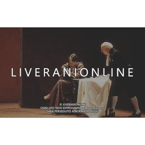 RETROSPETTIVA LINO CAPOLICCHIO ATTORE NELLA FOTO NELLA COMMEDIA \' LA LOCANDIERA\' NEL 1987 ©Archivio Giovanni Liverani/ AG. ALDO LIVERANI SAS