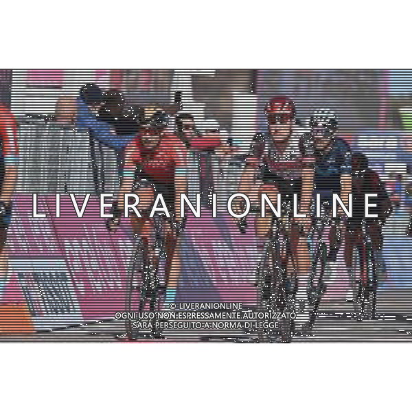 10-05-2022 Giro D\'italia; Tappa 04 Avola - Etna; 2022, Bahrain - Victorious; 2022, Uae Emirates; Landa Meana, Mikel; Almeida, Joao; Etna; ©SIROTTI / AGENZIA ALDO LIVERANI SAS