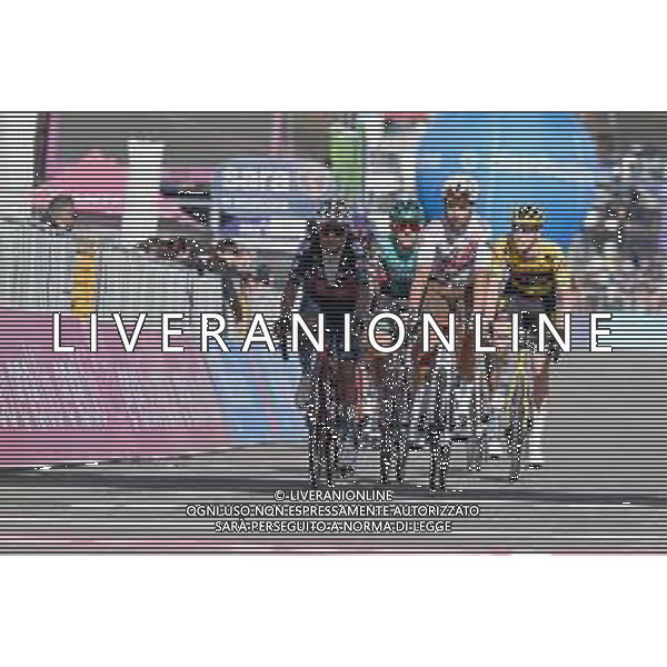 10-05-2022 Giro D\'italia; Tappa 04 Avola - Etna; 2022, Drone Hopper - Androni; 2022, Ag2r - Citroen; Cepeda, Jefferson; Cherel, Mikael; Etna; ©SIROTTI / AGENZIA ALDO LIVERANI SAS