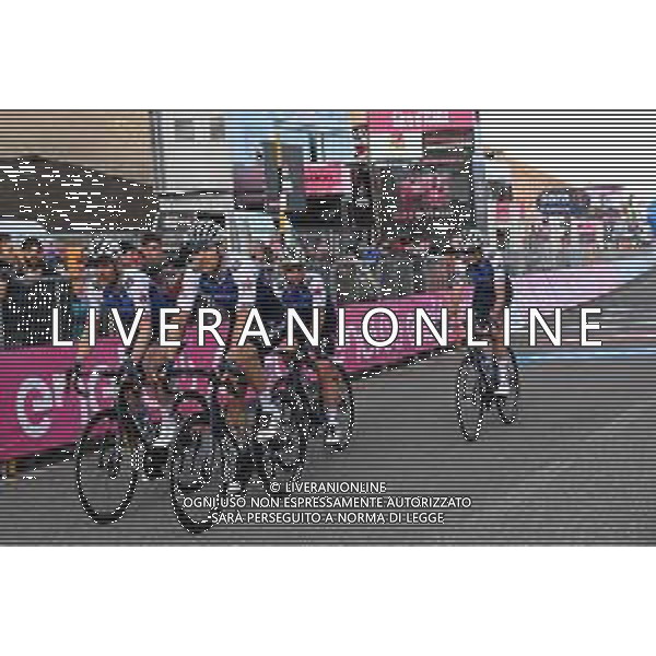 10-05-2022 Giro D\'italia; Tappa 04 Avola - Etna; 2022, Quick Step - Alpha Vinyl; Morkov, Michael; Cavendish, Mark; Etna; ©SIROTTI / AGENZIA ALDO LIVERANI SAS